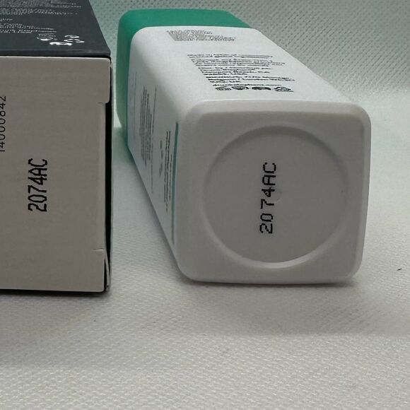 Drunk Elephant Protini Powerpeptide Resurfacing Serum NWT - Picture 6 of 6